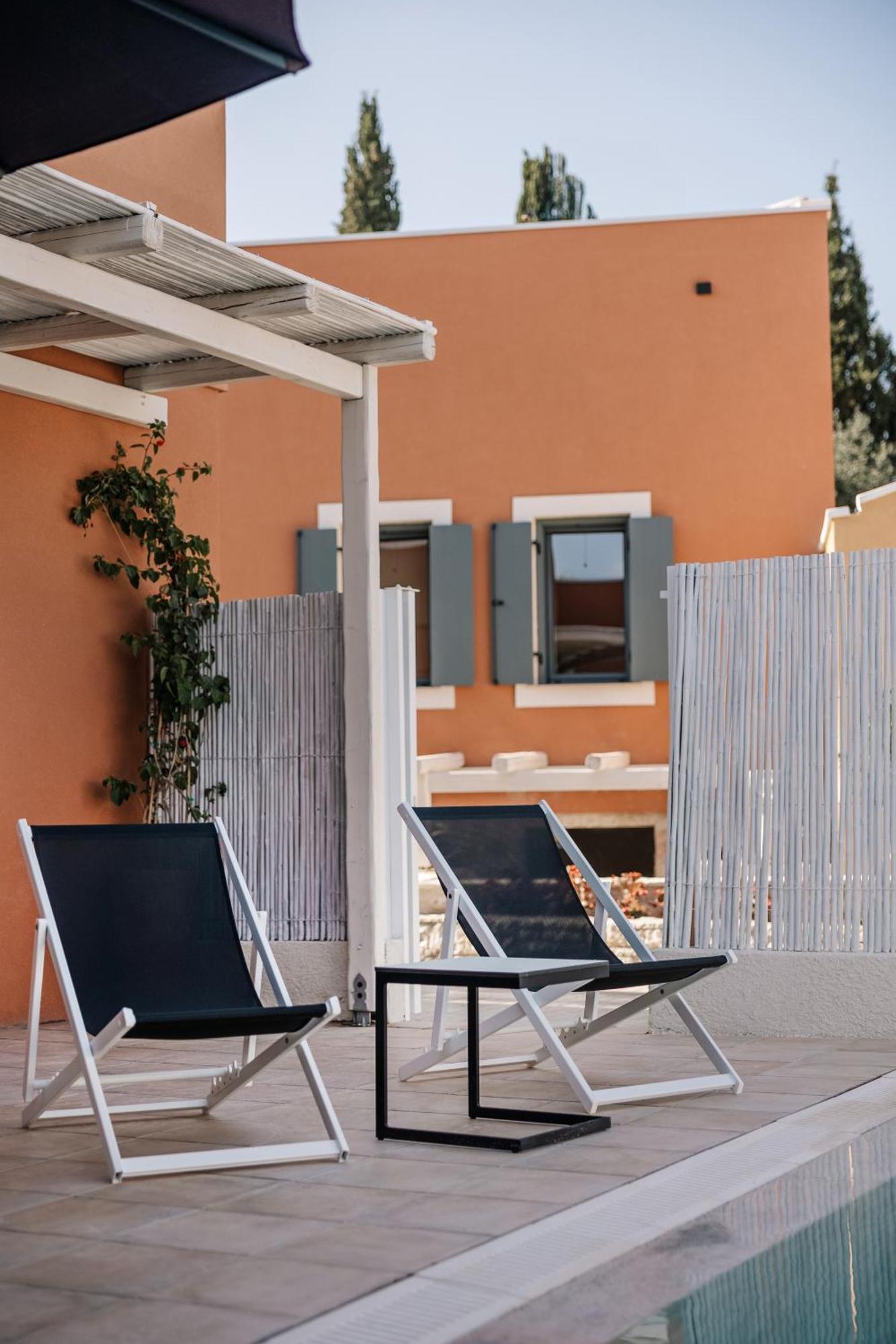 Tessera Villas & Studios Collection Гоувия Экстерьер фото